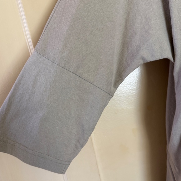 Bluefish Beige Top with original graphics - Picture 7 of 7